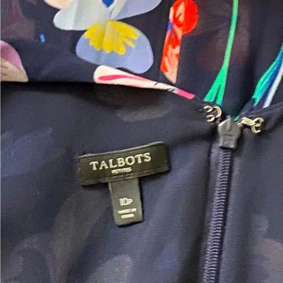 TALBOTS |Navy Floral Pleated Chiffon Surplice Neckline Sleeveless Dress Size 10P - Picture 9 of 10